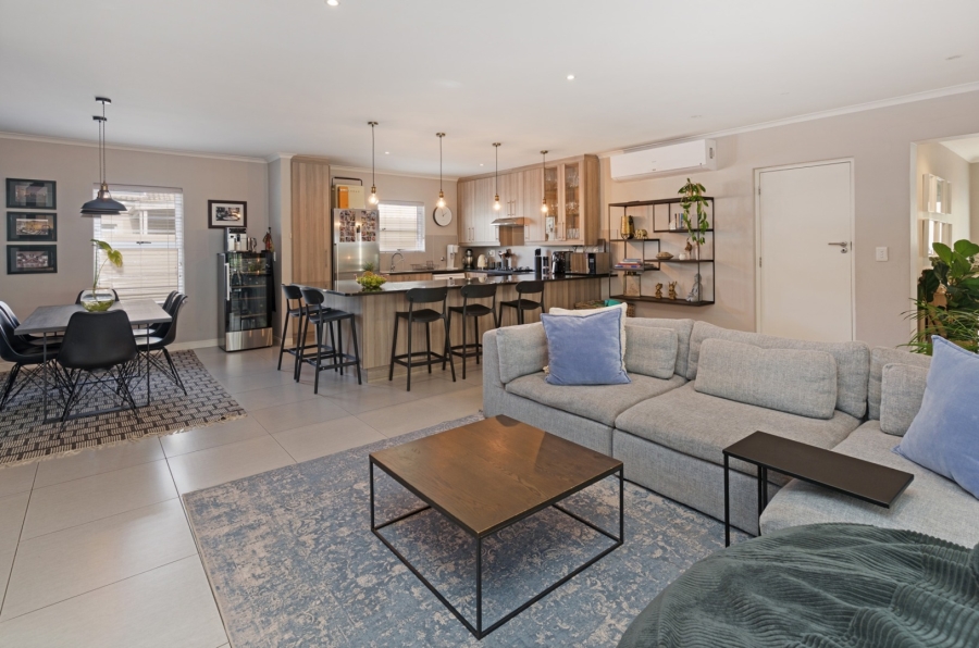 4 Bedroom Property for Sale in Sunningdale Western Cape